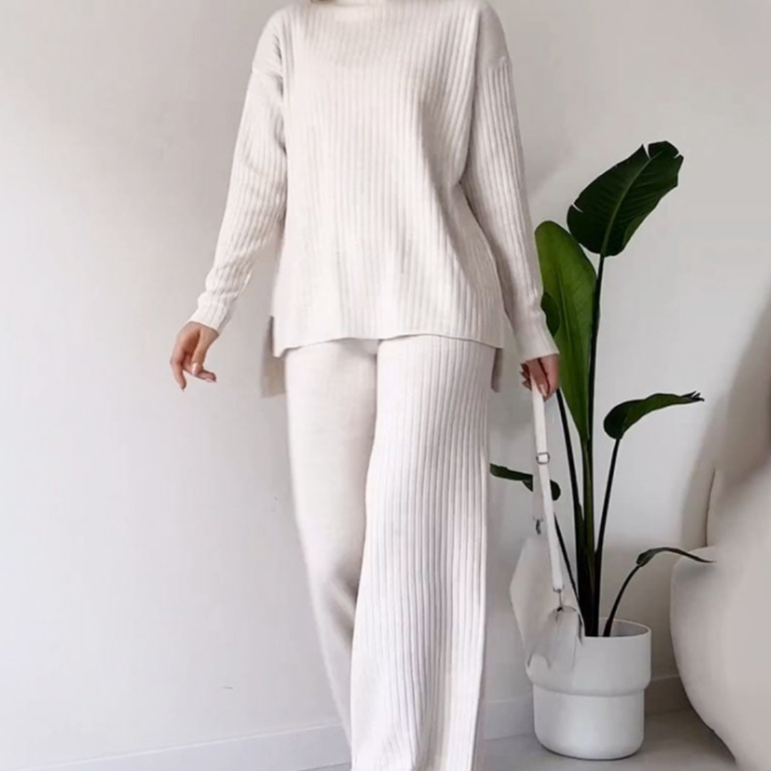 Rhea® | Cozy Ribbed Knit Set